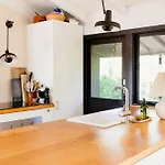 House On Hilltop With View And Decor Dom wakacyjny *