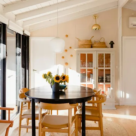 度假居 House On Hilltop With View And Decor *